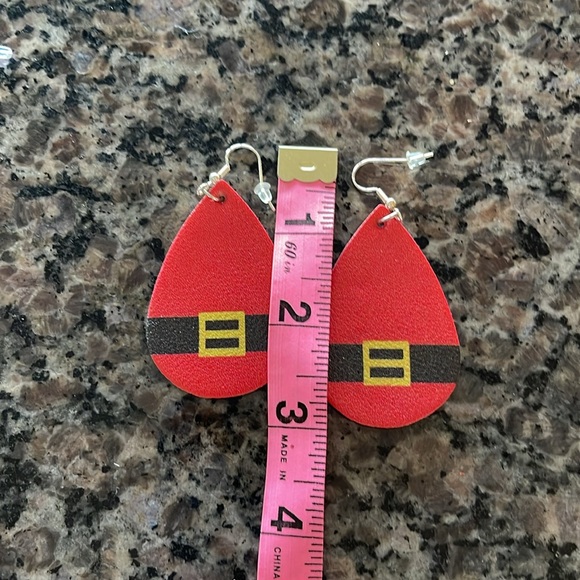 Santa Belly Earrings 🎄 - Picture 2 of 2